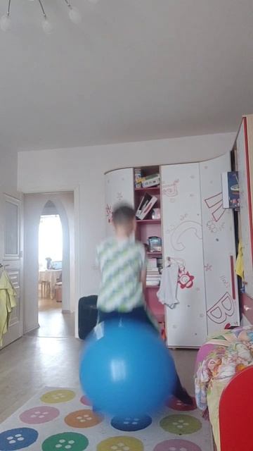 скачу на мячике с др смотреть онлайн