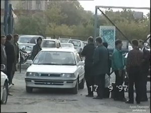 Поездка во Владивосток (1997). Серия 4 - таможня и получение авто. Перегон машины