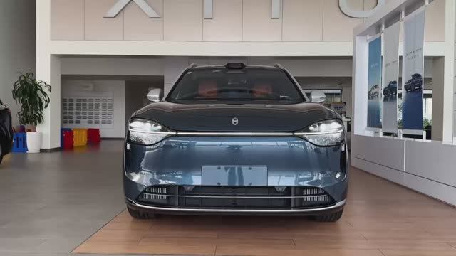 HUAWEI AITO M9 2025 обзор смотреть онлайн