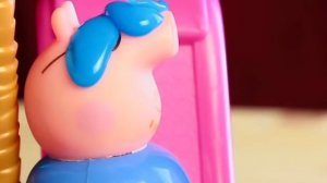 Свинка Пеппа Мультик с игрушками Семья Пеппы играет в бассейне с красками Peppa Pig Pool #СвинкаПепп