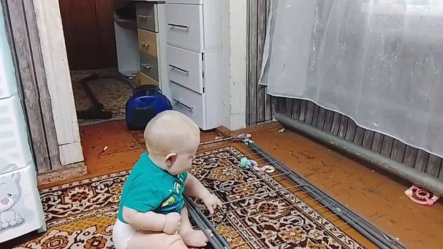 вложик. в большой семье бывает чистая только ваза с конфетами смотреть онлайн