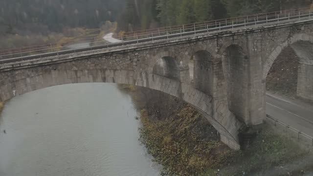 Возле станции Аша, вид из окна поезда (железные дороги России) смотреть онлайн