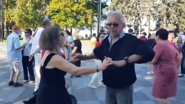 ИРА, ИРОЧКА ,ИРИНКА И САША ХАРЬКОВ ТАНЦЫ 2025 #kharkiv смотреть онлайн