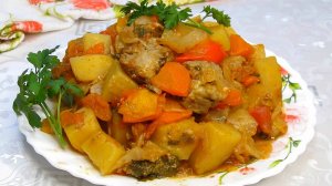 Сытное овощное блюдо в собственном соку.