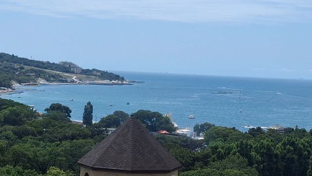 Кабардинка.Чудесные виды и забитая людьми аллея смотреть онлайн