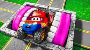 Молния Маккуин трансформируется в портальной яме! Гигантские ямы с челюстями против больших и малень