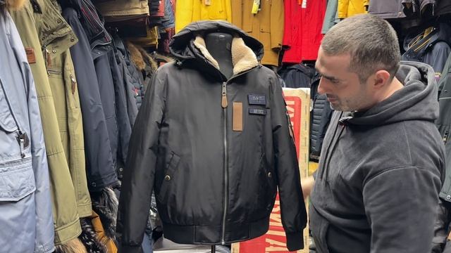 ЗИМНИЕ МУЖСКИЕ КУРТКИ У ВИТАЛИКА ! смотреть онлайн
