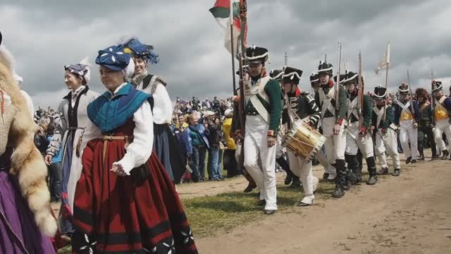 Парад участников (Исторический фестиваль "Сибирский огонь" - 2019). смотреть онлайн