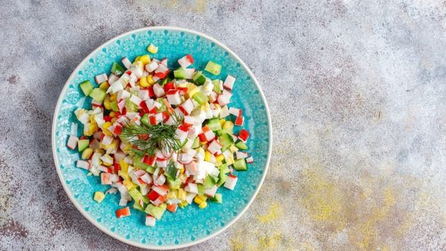 Крабовый салат с кукурузой смотреть онлайн