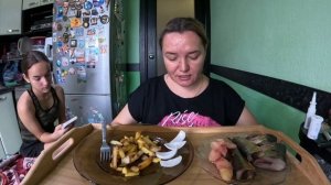 Жареная картошка, селедка копченая сардина и икра сельди в масле. Мукбанг. Домашняя еда