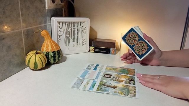 Таро / ЧТО ДУМАЕТ ЧТО ЧУВСТВУЕТ загаданный мужчина ⁉️🔅 #таро #гадания смотреть онлайн