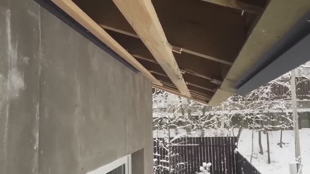 Монтаж металлического софита. Полезные советы строителя. смотреть онлайн