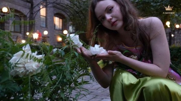 Сказание о флоре от A Glossier