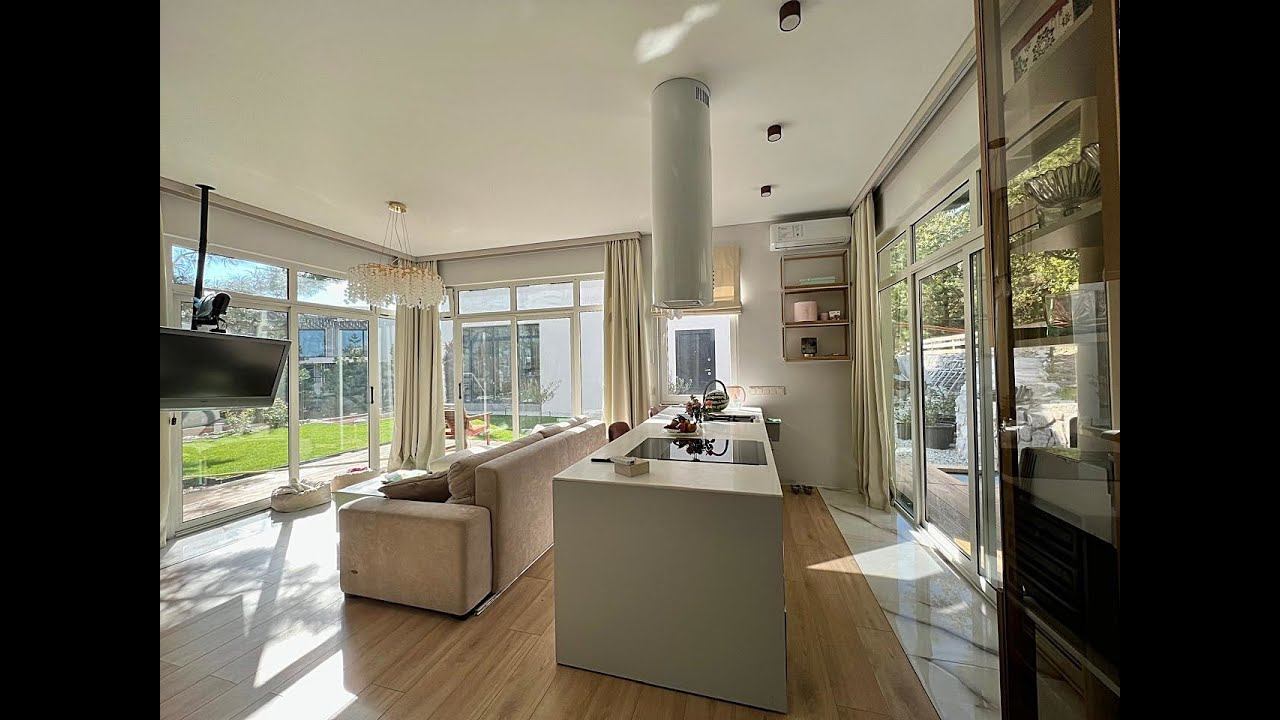 Обзор дома на продажу в Гурзуфе район Краснокаменка смотреть онлайн