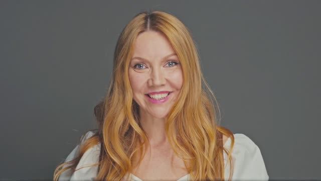 Визитка актрисы. Анна Кирсанова сент 2025 смотреть онлайн