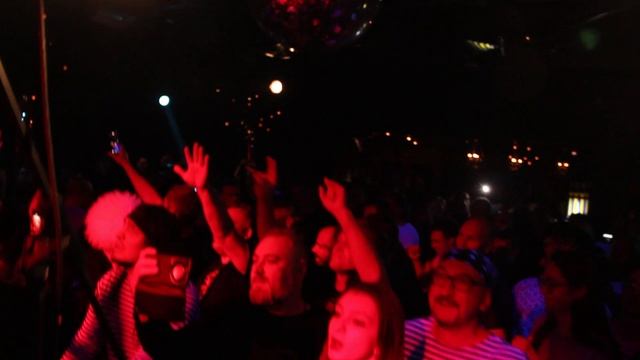 "Монгол Шуудан" в московском клубе "16 Тонн"