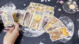 Каких отношений он хочет с Вами? Гадание на Таро