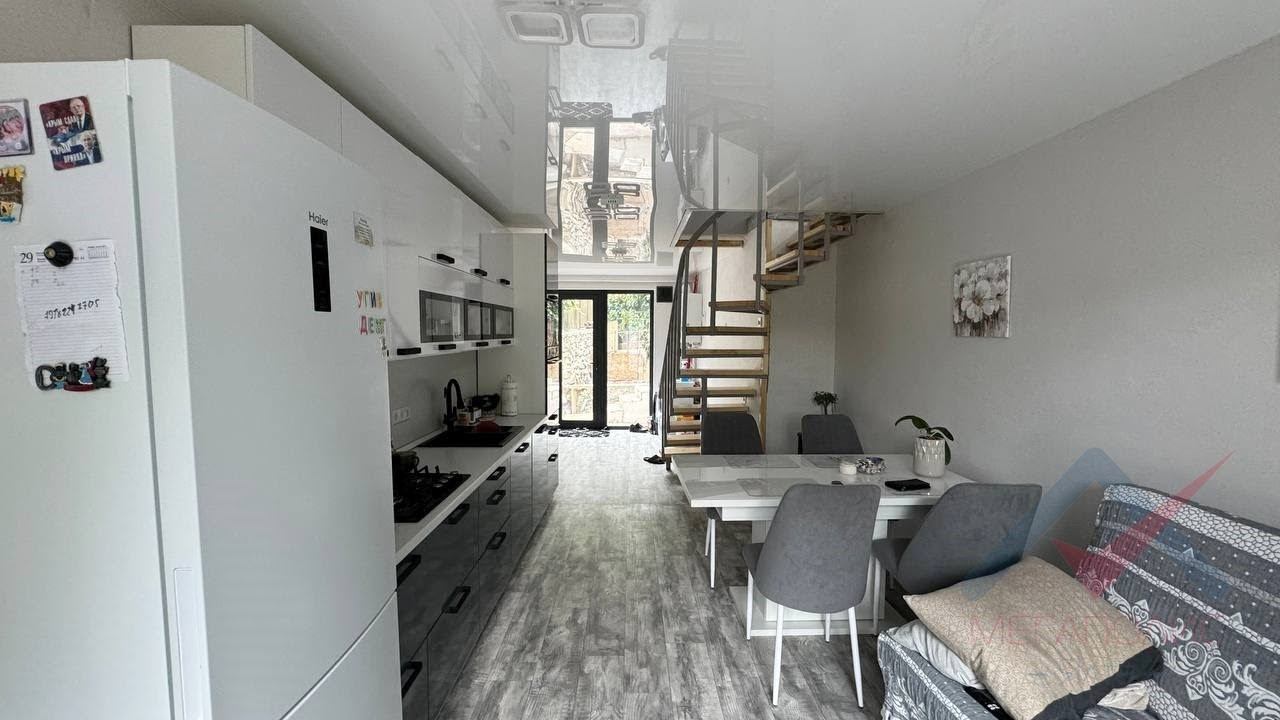 Обзор дома на продажу в Ялте, пгт. Массандра, ул. Стахановская смотреть онлайн