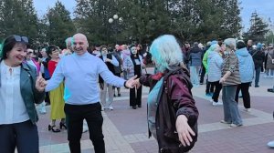 Эти розы для тебя... 28.09.25...