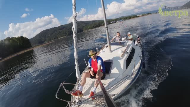 Красноярск. ЧАСТЬ 7.2. Вечерняя прогулка на яхте по Бирюсинскому заливу (3 часа) смотреть онлайн