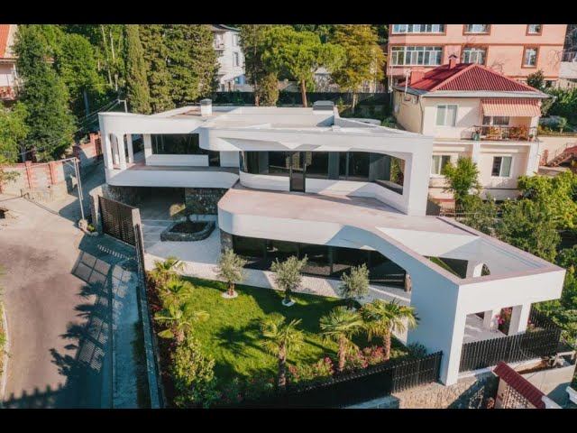 Обзор виллы на продажу в Ялте, ул. Лукомского смотреть онлайн