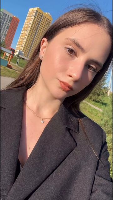 Тестирую помаду на стойкость 🤍