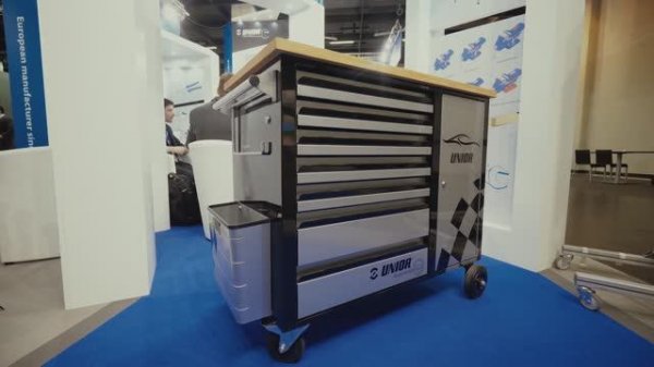 Спецтележки к столетию завода Unior