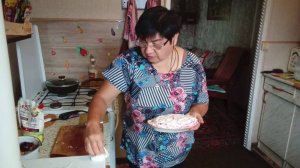 30.09.2025. Жизнь в деревне: Сегодня - Готовлю еду вкусно. Накрыла на стол, Встретили друга