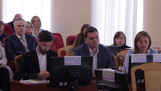Глава города Александра Новиков провел общегородскую планёрку, с участием сотрудников мэрии смотреть онлайн
