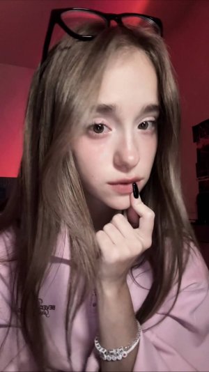 сгораю на губах твоих ❤️