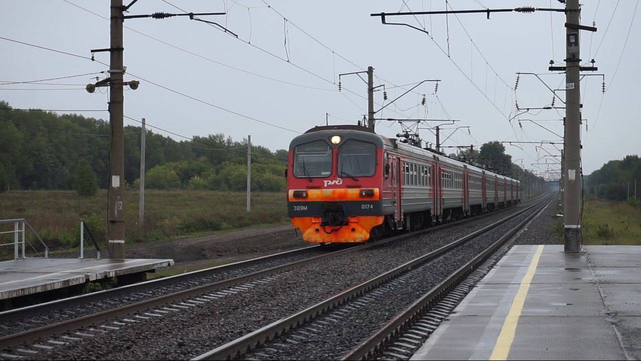 Электропоезд ЭД9М-0174 смотреть онлайн