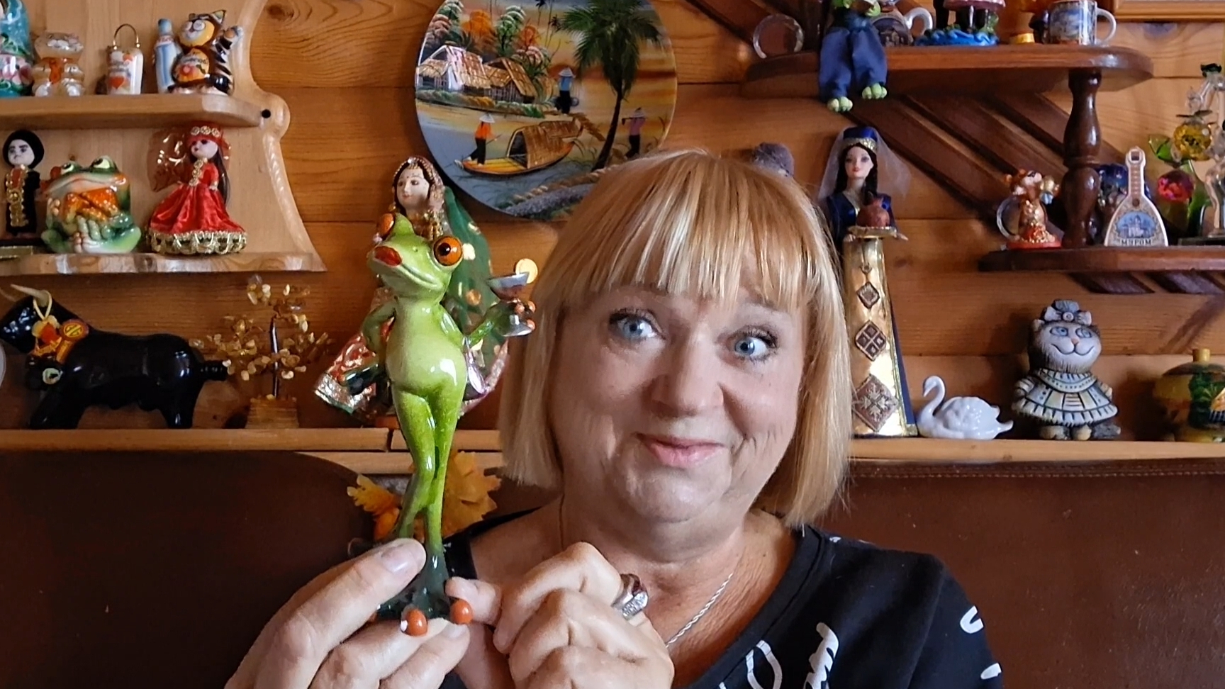 Мои подарки от Иришка, которые она мне подарила во Вьетнаме!!! смотреть онлайн