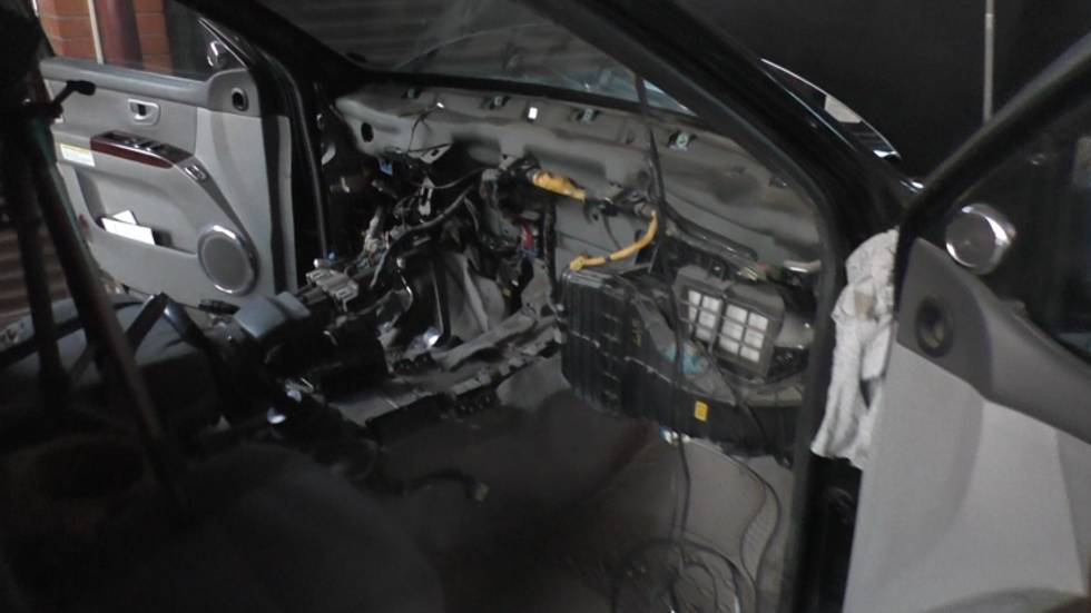 Замена радиатора печки на Киа Соренто 2005  Kia Sorento 2,5  2часть