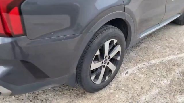 Sorento 6211 22 4 WD т-серый 1