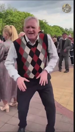 РАНЬШЕ ЧУБ СТОЯЛ У НАС, А ТЕПЕРЬ... - Сергей ВОЛЬНЫЙ - Леонид (Солигорск)