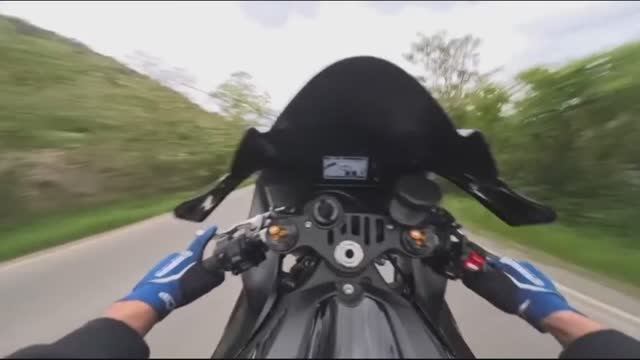 Yamaha R1 / Nuestro / "No Mercy" смотреть онлайн