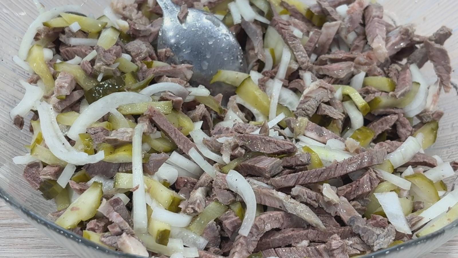 Праздничный Салат за 10 минут. Самый вкусный Салат, что я когда-либо ел! Праздничный стол! смотреть онлайн