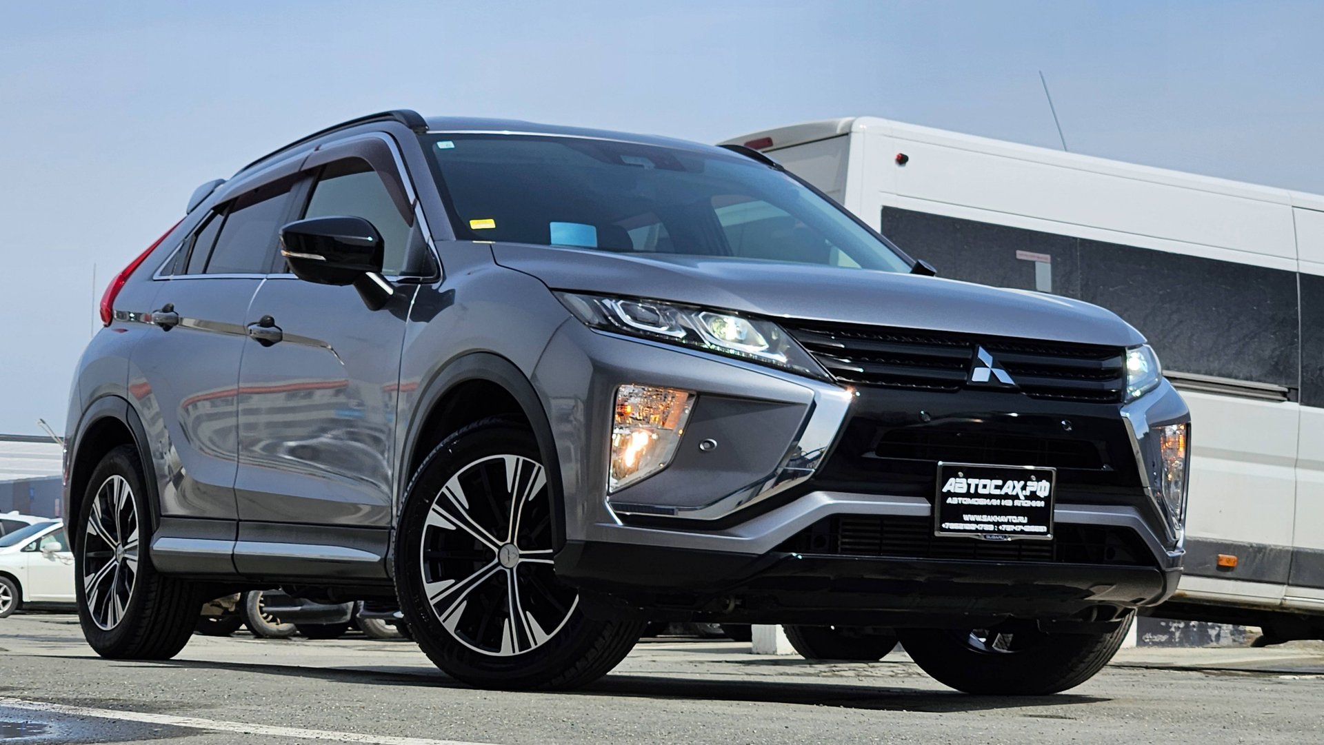 Mitsubishi Eclipse Cross 1.5 G Plus Package 4WD смотреть онлайн