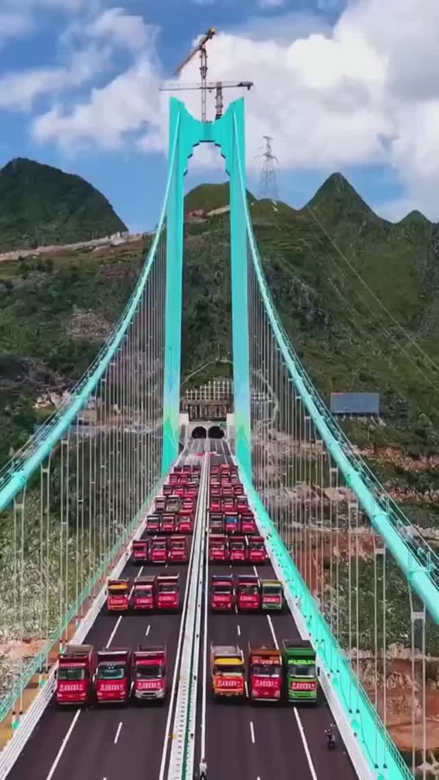 Самый высокий в мире мост открыли в Китае ! смотреть онлайн