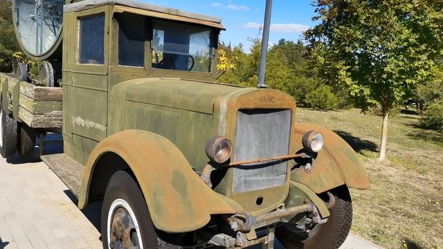 Зенитная автомобильная прожекторная установка З-15-4Б,времен ВОВ. смотреть онлайн