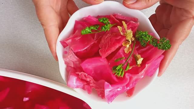 Хрустящая Капуста по-грузински. Капуста квашенная со свёклой смотреть онлайн