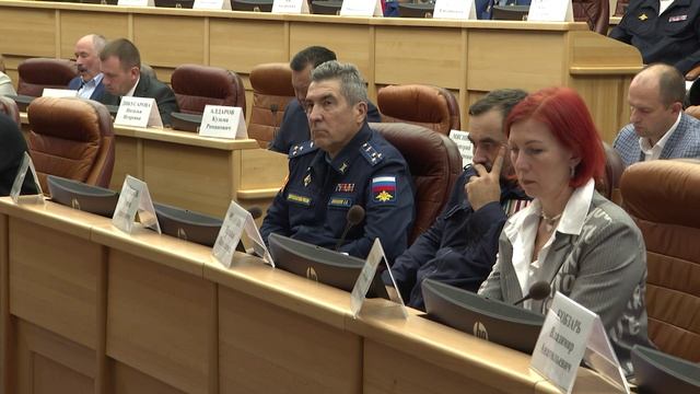Кибербезопасность детей обсудили в областном Заксобрании смотреть онлайн