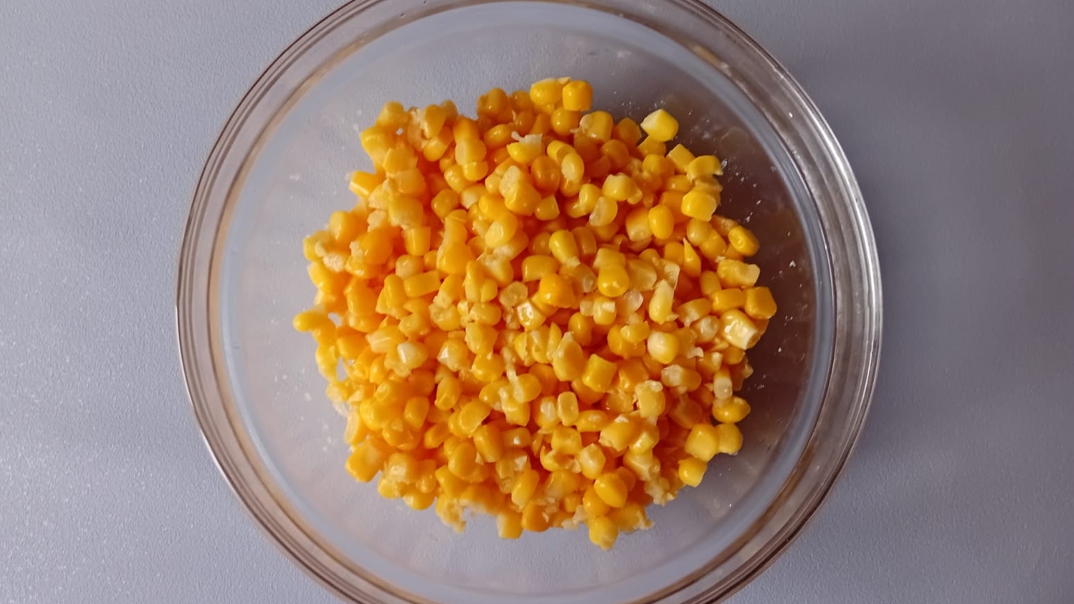 САЛАТ с кукурузой и яйцом смотреть онлайн