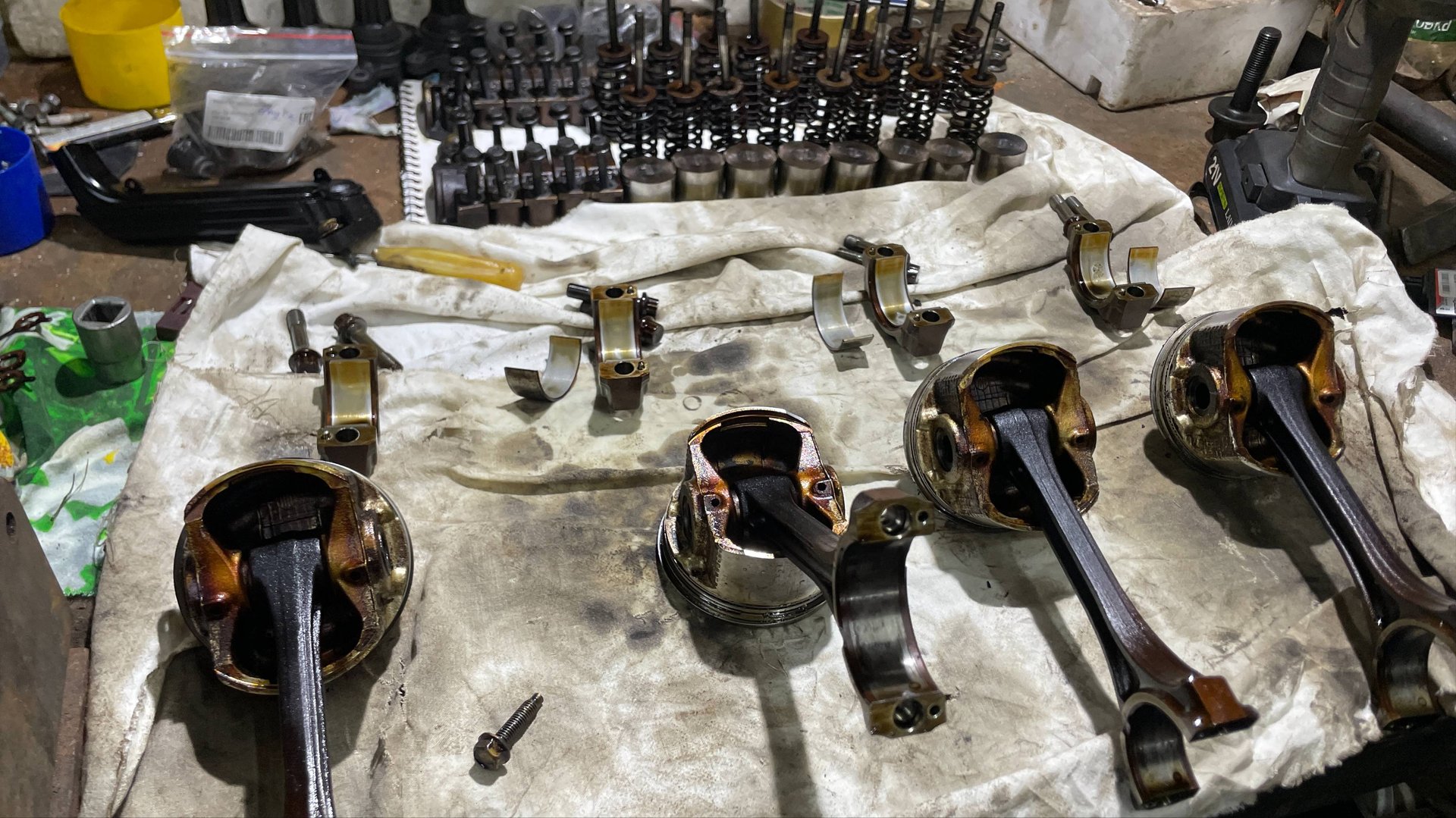 Борьба с масложором Mazda Demio // часть 2. Собираем двиг