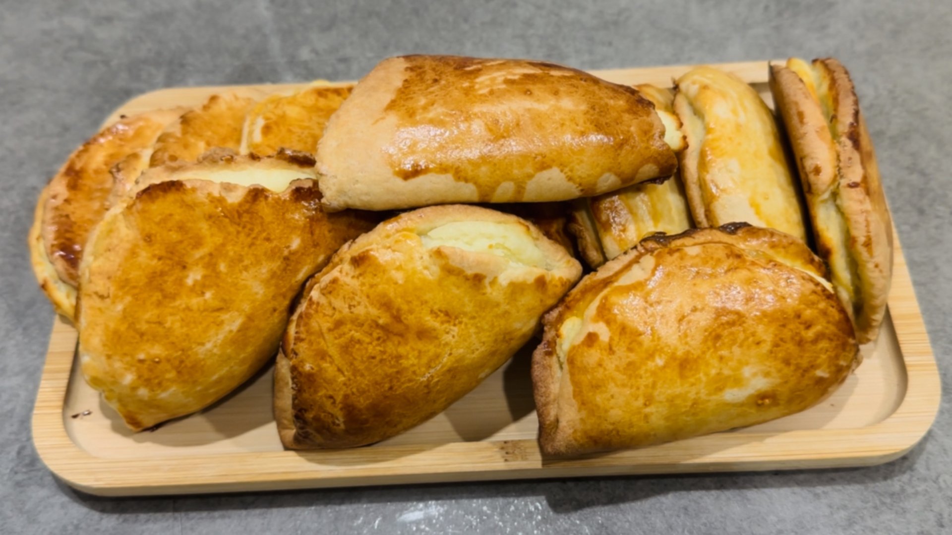 Сочники с творогом - классический рецепт сочников в духовке + рецепт песочного теста для сочников