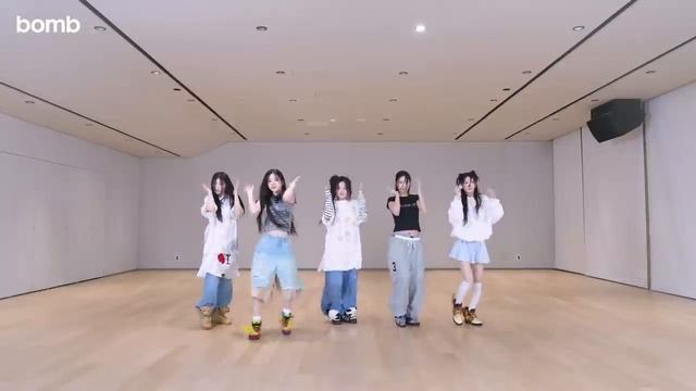 ILLIT (아일릿) ‘jellyous’ Dance Practice