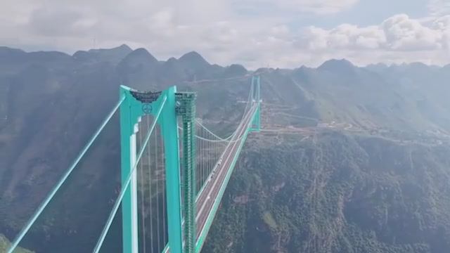 Самый высокий в мире мост открыли в Китае. смотреть онлайн