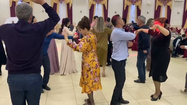 Эльмира Ханкишиева на свадьбе.mp4 смотреть онлайн