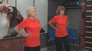 Зарядка для «серебряного» возраста. Упражнения для подвижности позвоночника и коленей