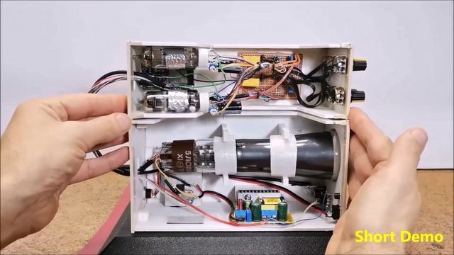 Часы - осциллограф [видео к статье] смотреть онлайн